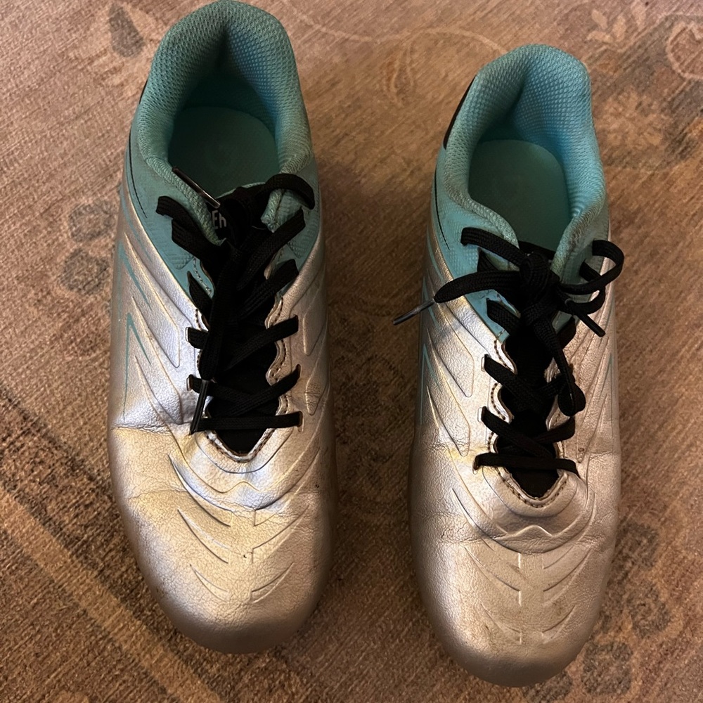 Girls soccer cleats